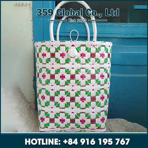 Elegant plastic rattan bag